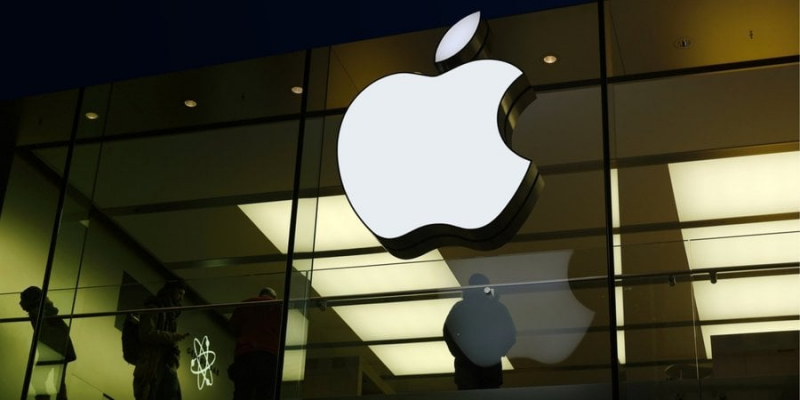 ChatGPT поки що в безпеці. Apple не випустить власний чат-бот на базі ШІ у 2024 році — аналітик