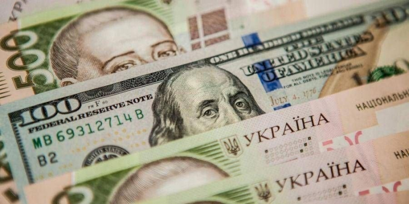 Курс валют НБУ. Гривня тримає позиції