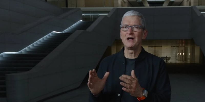 Заміна легенди. Тім Кук розповів, хто керуватиме Apple після його відходу